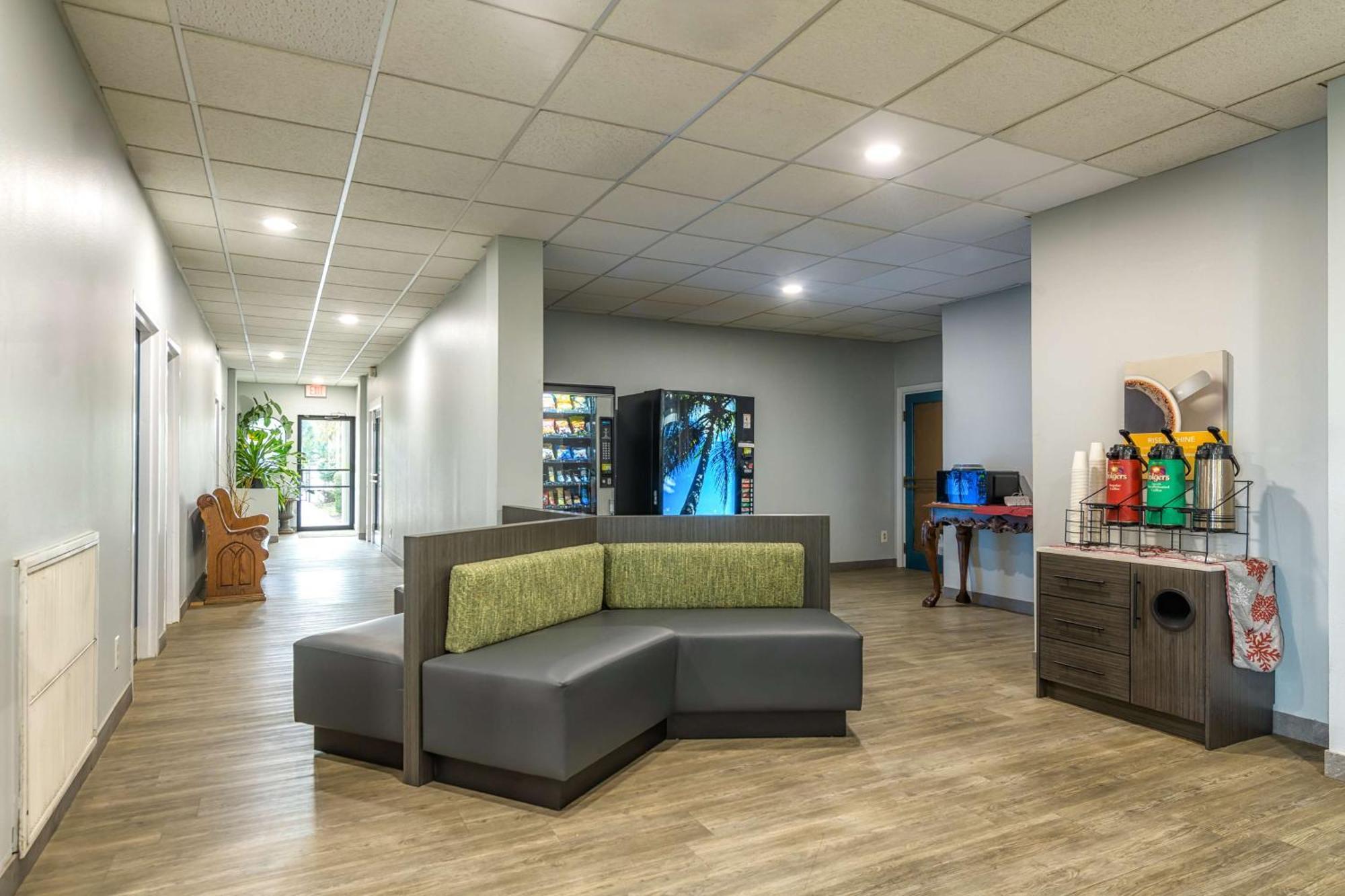 Motel 6-Spring Hill, Fl - Weeki Wachee Exterior photo